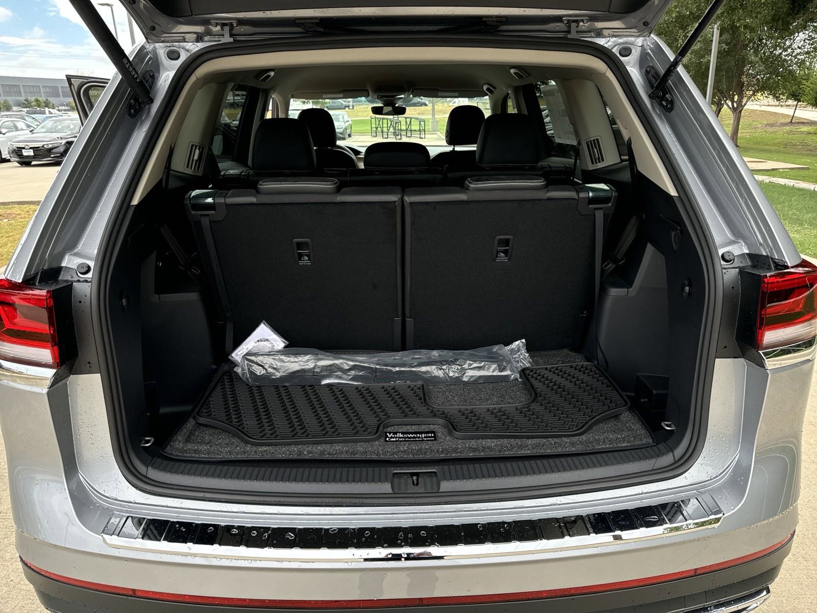 Certified 2026 Volkswagen Atlas SE FWD image 48