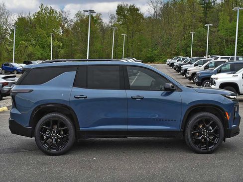 Used 2024 Chevrolet Traverse RS AWD/4WD image 6