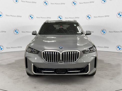 New 2026 BMW X5 xDrive50e image 8