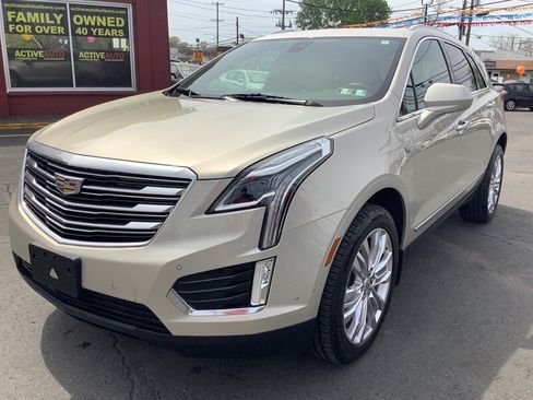 Used 2017 Cadillac XT5 Premium Luxury AWD/4WD image 4