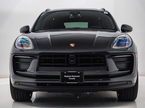 Certified 2026 Porsche Macan AWD/4WD image 6