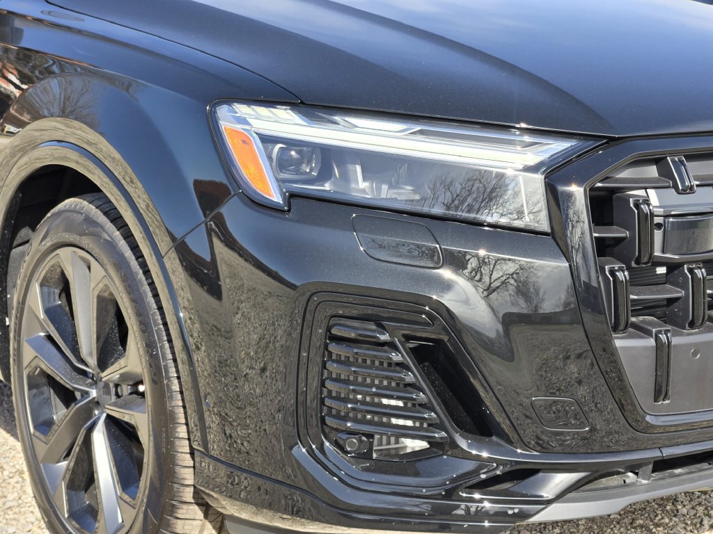 Used 2026 Audi Q7 3.0T Premium Plus AWD/4WD image 12