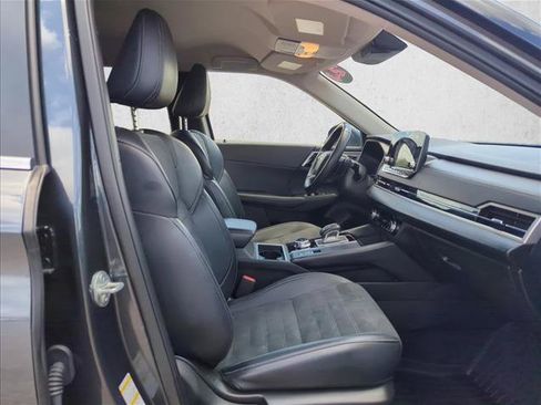 Used 2024 Mitsubishi Outlander SE AWD/4WD image 22