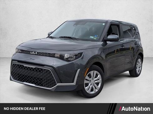 Used 2024 Kia Soul LX FWD image 1