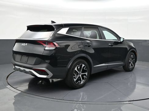 Used 2025 Kia Sportage EX FWD image 5