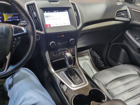 Used 2018 Ford Edge SEL w/ Equipment Group 201A AWD/4WD image 25