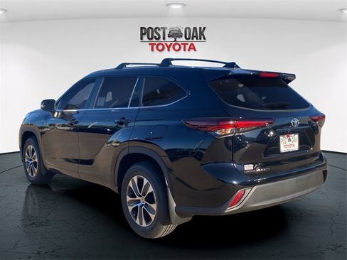 New 2026 Toyota Highlander XLE image 5