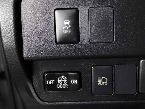 Used 2022 Toyota Tacoma SR w/ SR Convenience Package RWD image 21