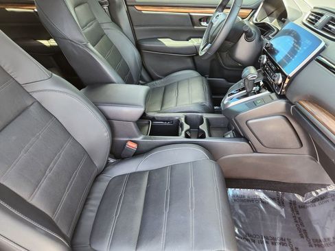 Used 2019 Honda CR-V Touring image 5