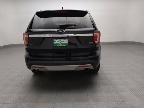 Used 2017 Ford Explorer XLT w/ Equipment Group 202A image 7