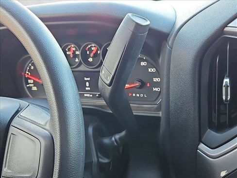 Used 2022 Chevrolet Silverado 1500 Custom image 12