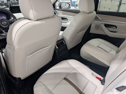 Certified 2025 MAZDA CX-90 Plug-In Hybrid w/ Premium Plus image 17