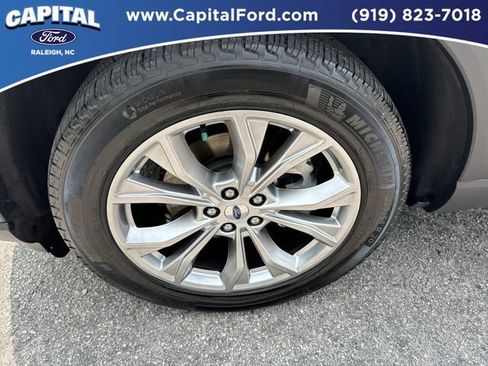 Certified 2023 Ford Explorer XLT w/ Equipment Group 202A AWD/4WD image 13