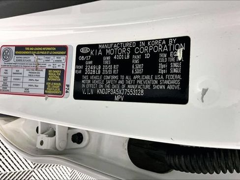 Used 2018 Kia Soul + FWD image 17
