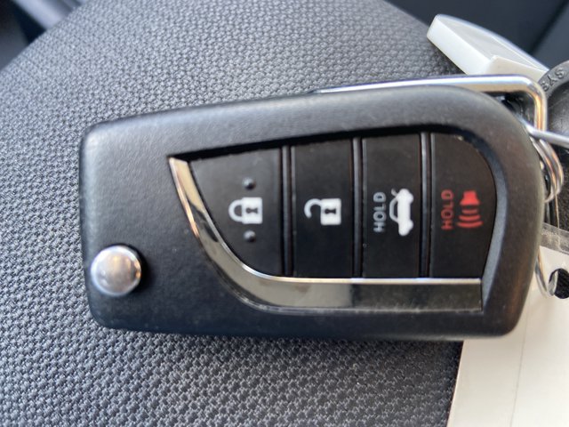 Used 2025 Toyota Corolla LE FWD image 30