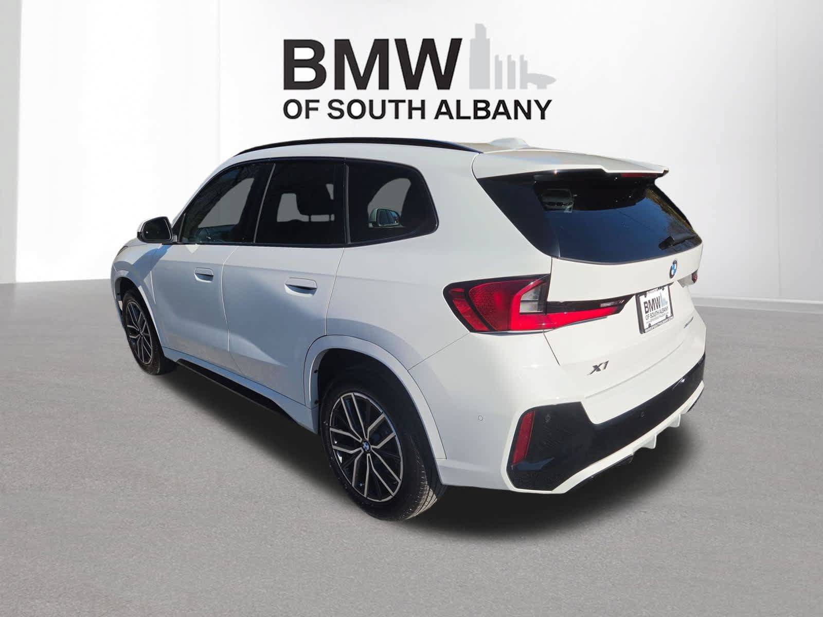Used 2026 BMW X1 xDrive28i w/ M Sport Package AWD/4WD image 3