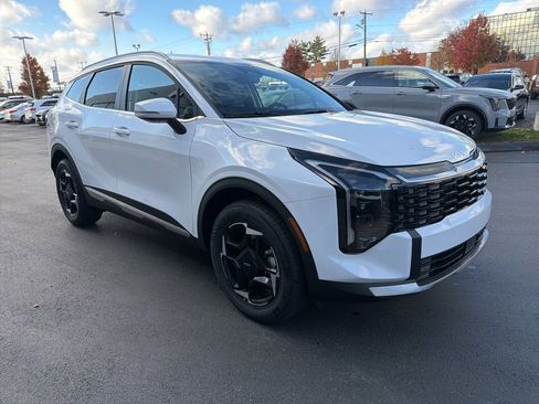 New 2026 Kia Sportage EX image 4