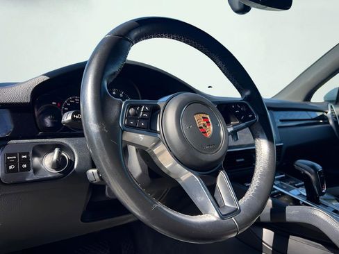 Used 2020 Porsche Cayenne image 59