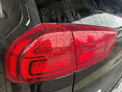 Used 2021 Kia Niro Touring image 35