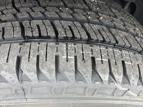 Used 2014 Ford F150 Lariat w/ Equipment Group 502A Luxury AWD/4WD image 9