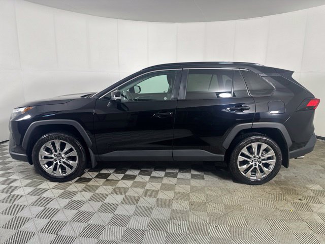 Used 2024 Toyota RAV4 XLE Premium w/ Weather Package AWD/4WD image 4