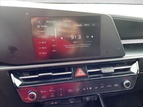 Used 2023 Kia Niro LX FWD image 20