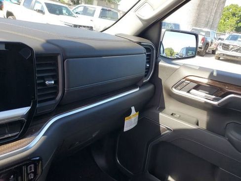 New 2026 GMC Sierra 1500 Elevation image 27