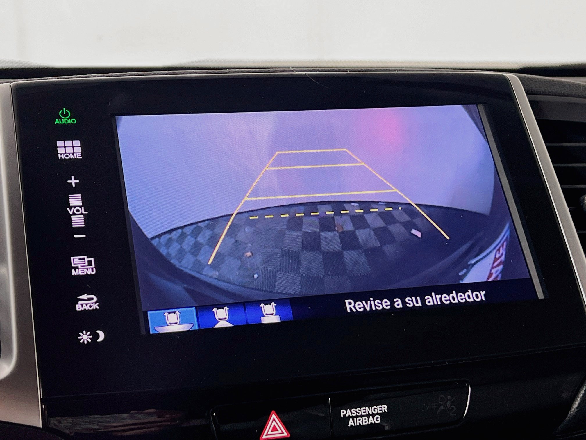 Used 2016 Honda Pilot Touring image 16