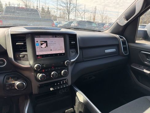 Used 2022 RAM 1500 Big Horn AWD/4WD image 11