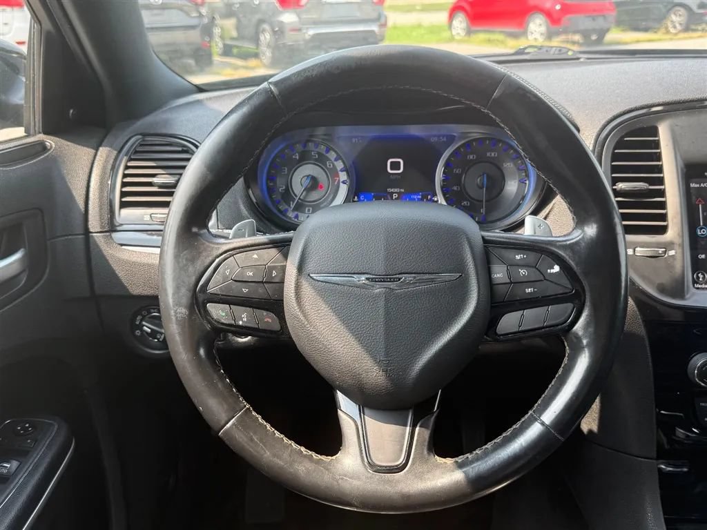 Used 2019 Chrysler 300 S RWD image 10