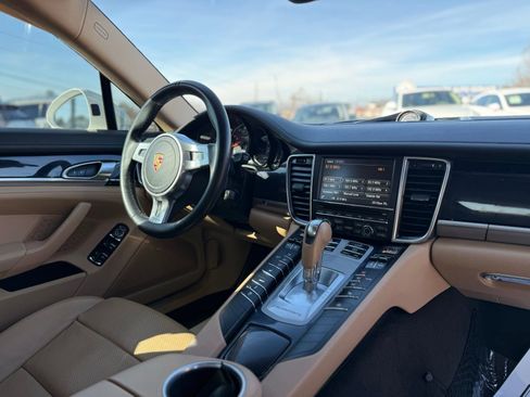 Used 2016 Porsche Panamera Edition image 33