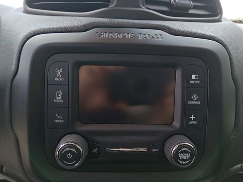 Used 2017 Jeep Renegade Trailhawk image 17