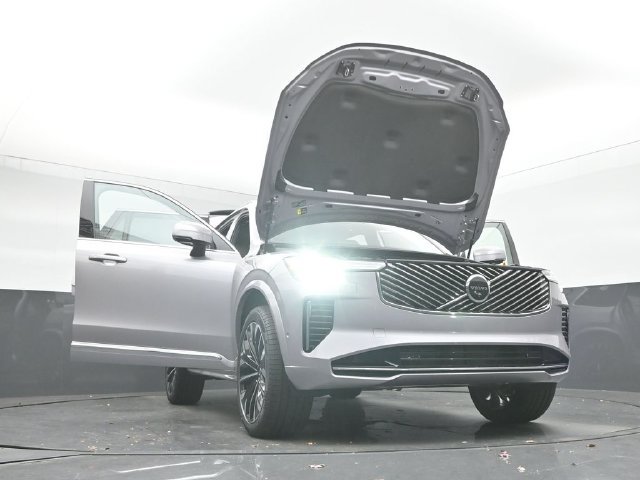 New 2026 Volvo XC90 B6 Plus w/ Protection Package Premier AWD/4WD image 54