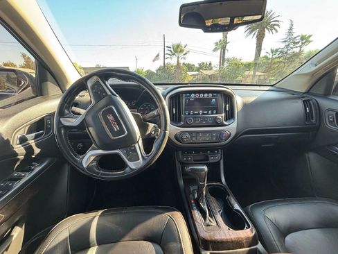 Used 2018 GMC Canyon SLT w/ Driver Alert Package image 9