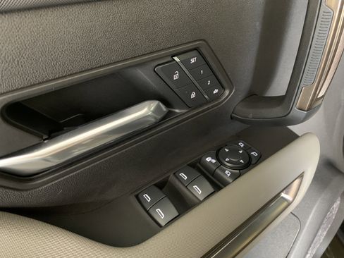 New 2025 GMC Hummer EV 2X image 17