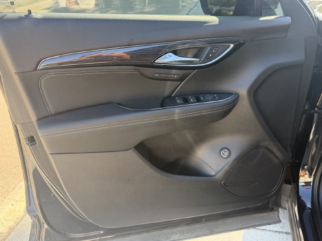 Used 2023 Buick Envision Essence w/ Sport Touring Package AWD/4WD image 11