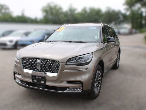 Used 2021 Lincoln Aviator Reserve w/ Equipment Group 201A AWD/4WD image 17