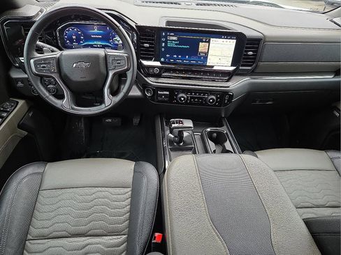 Used 2023 Chevrolet Silverado 1500 ZR2 image 8