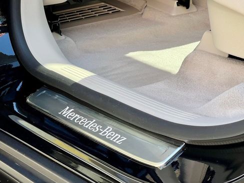 Certified 2023 Mercedes-Benz EQS 450+ 4MATIC SUV image 16