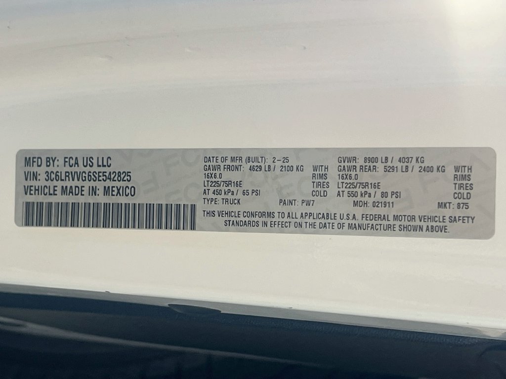 Used 2025 RAM ProMaster 2500 w/ U-Haul Equipment Group FWD image 30
