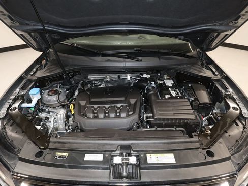 Used 2024 Volkswagen Tiguan Wolfsburg Edition image 30