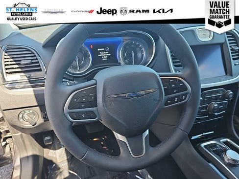 Used 2023 Chrysler 300 Touring w/ Safetytec Plus Group RWD image 13