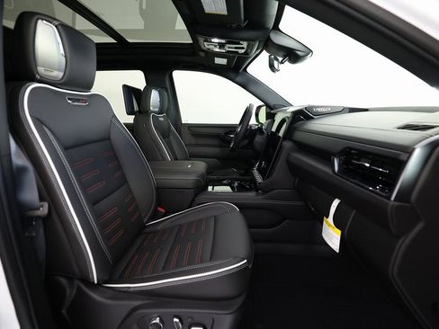 Used 2026 GMC Yukon AT4 Ultimate image 10