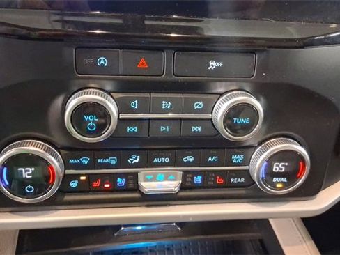 Used 2024 Ford Expedition Limited image 35