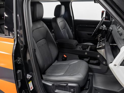 Used 2022 Land Rover Defender 110 S image 74