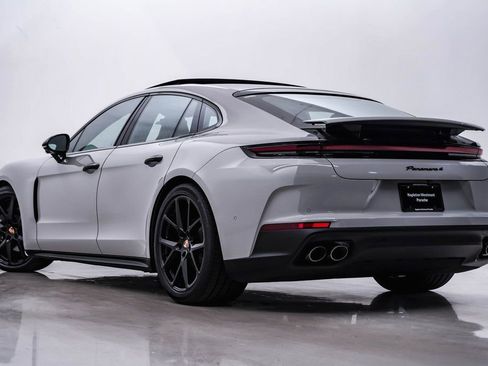 New 2025 Porsche Panamera 4 image 3