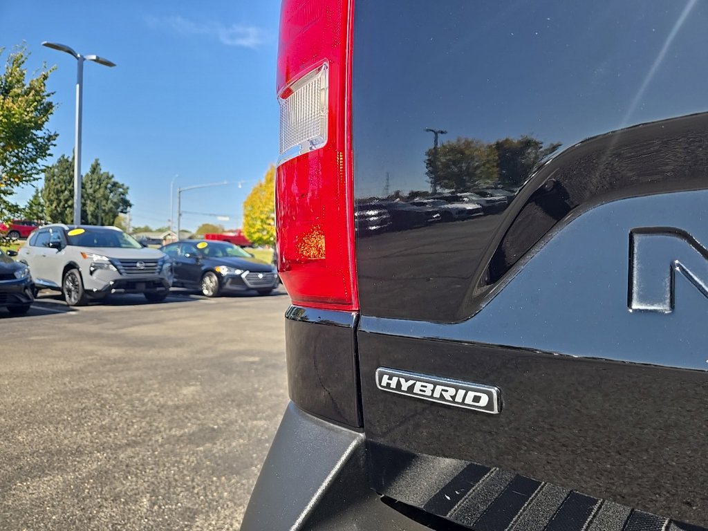 Used 2023 Ford Maverick Lariat FWD image 12