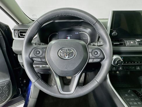 Used 2023 Toyota RAV4 XLE Premium AWD/4WD image 11