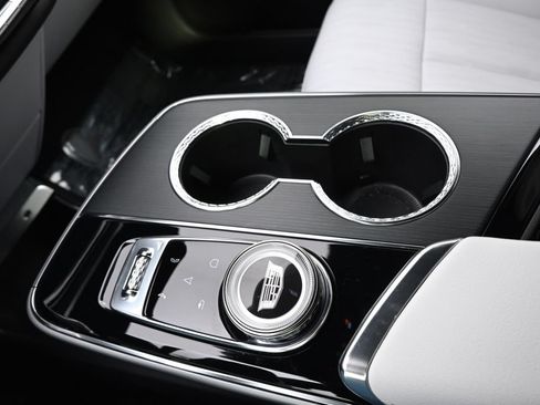 New 2025 Cadillac Lyriq Luxury AWD/4WD image 32