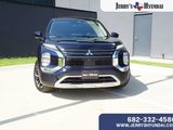 Used 2022 Mitsubishi Outlander SE image 2